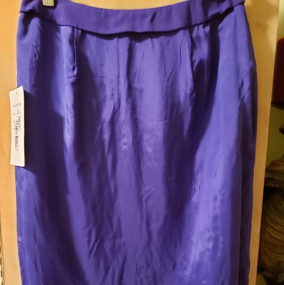 Purple/violet suit/ beaded collar - Picture 9 of 16